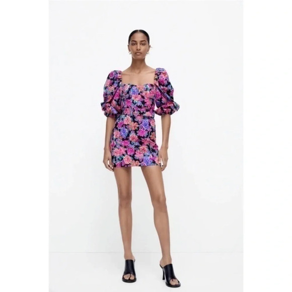 Zara Dresses & Skirts - Zara floral print mini dress small 8812/546 without belt